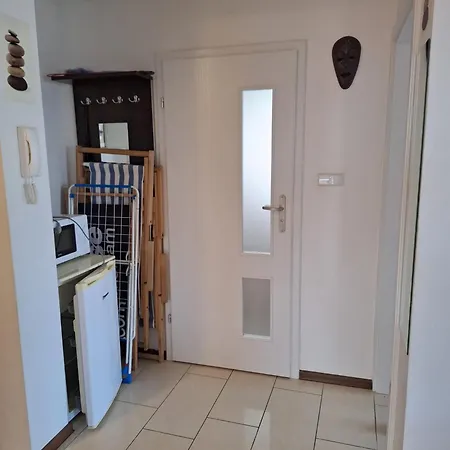 Appartement Przy Morzu Z Basenem Do 8 Miejsc Noclegowych *