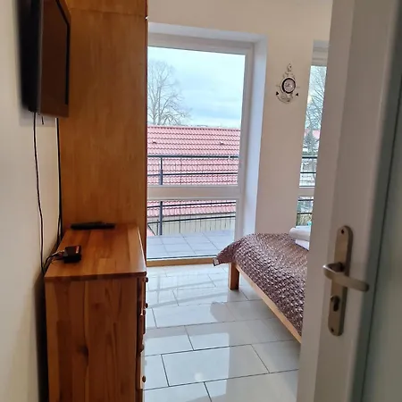 Appartement Przy Morzu Z Basenem Do 8 Miejsc Noclegowych Ustronie Morskie